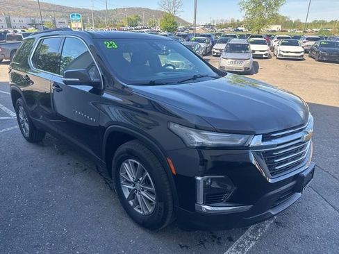 Used 2023 Chevrolet Traverse LT AWD/4WD image 6
