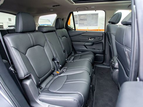 New 2026 Honda Pilot Touring image 16