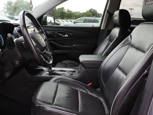Used 2020 Chevrolet Traverse High Country FWD image 13