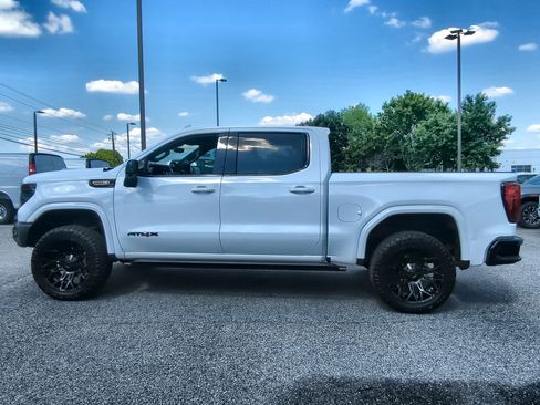 Used 2023 GMC Sierra 1500 AT4X AWD/4WD image 5
