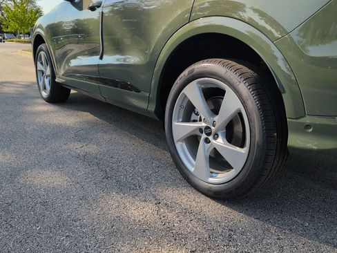 New 2025 Audi Q5 Premium Plus image 3