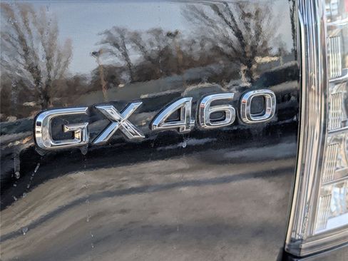 Used 2023 Lexus GX 460 Premium w/ Premium Package image 9
