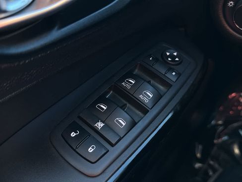 Used 2021 Jeep Cherokee Latitude Plus image 22