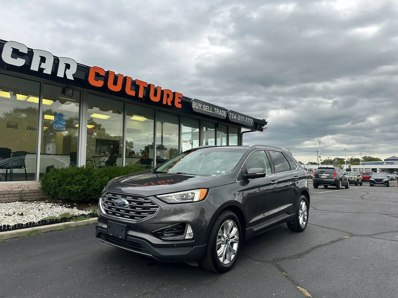 Used 2020 Ford Edge Titanium w/ Cargo Accessory Package FWD image 1