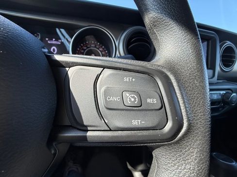 Used 2023 Jeep Gladiator Sport image 24