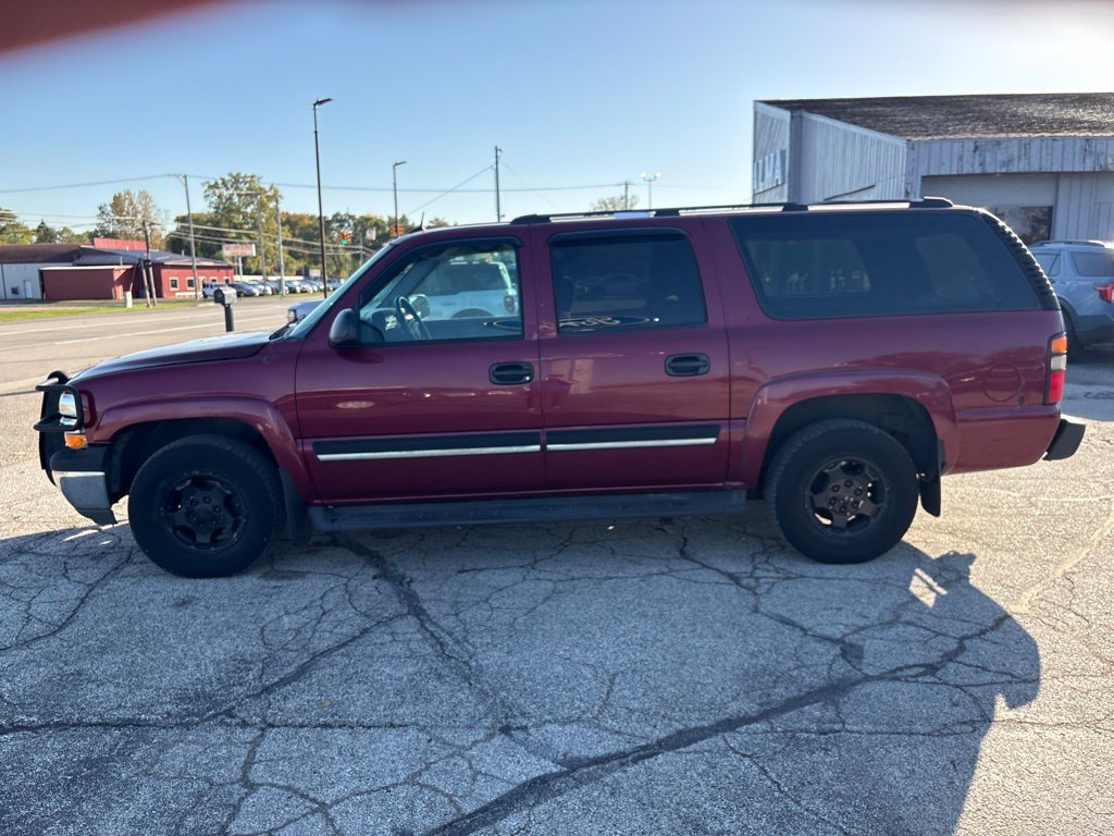 Used 2005 Chevrolet Suburban LS w/ Preferred Equipment Group AWD/4WD image 2