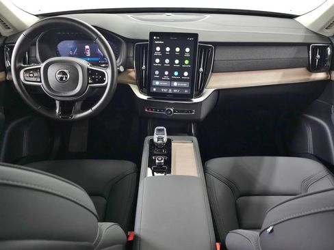 Certified 2026 Volvo XC90 B6 Plus AWD/4WD image 15