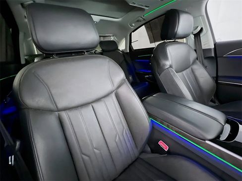 Used 2022 Audi A8 L 3.0T w/ Executive Package image 30