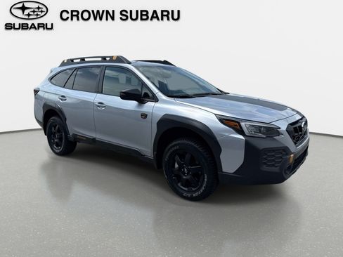 Used 2025 Subaru Outback Wilderness AWD/4WD image 2