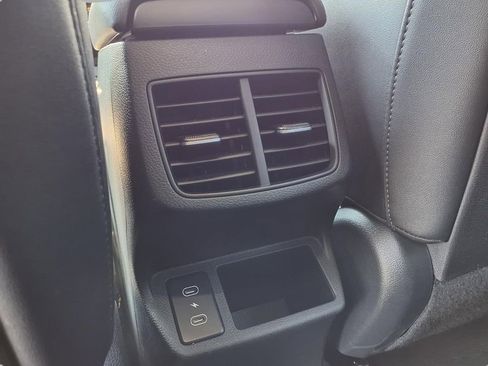 Used 2025 Kia Seltos S FWD image 24