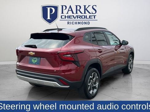 Certified 2025 Chevrolet Trax LT w/ LT Convenience Package FWD image 6