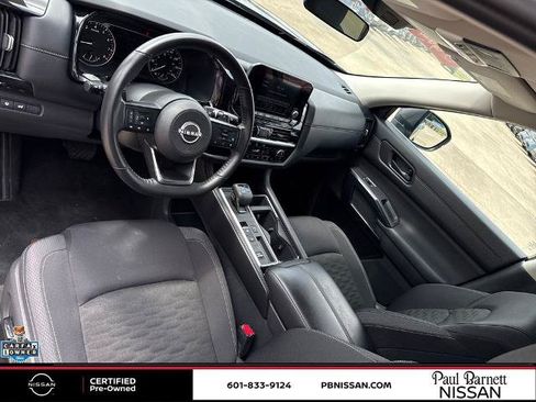 Certified 2025 Nissan Pathfinder SV FWD image 21