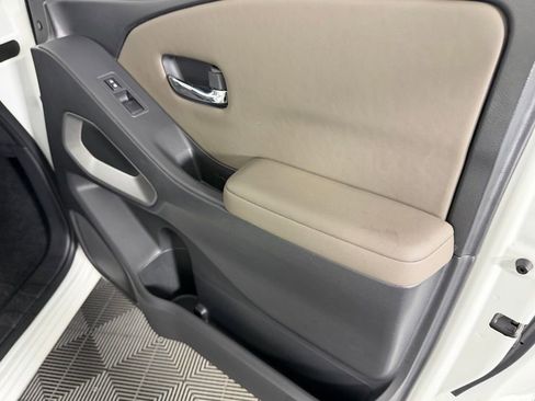 Used 2022 Nissan Frontier SV w/ Technology Package image 31