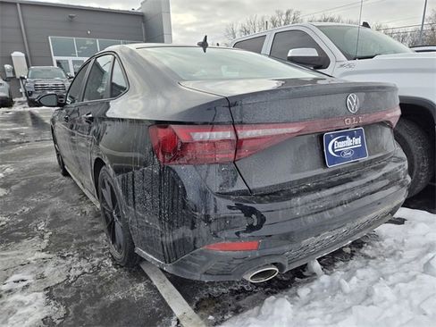 Used 2025 Volkswagen Jetta GLI Autobahn image 3