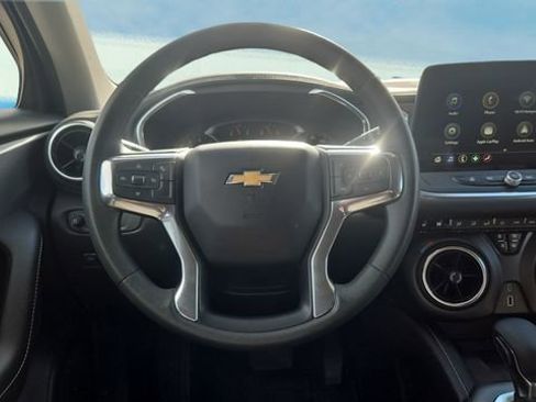 Used 2024 Chevrolet Blazer LT w/ Convenience Package image 11