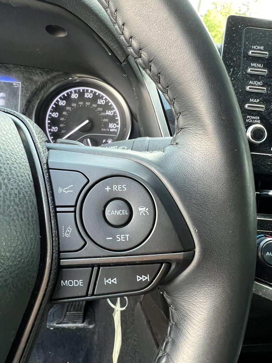 Used 2024 Toyota Camry SE FWD image 14