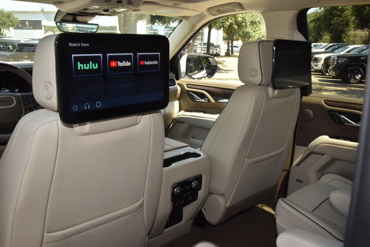 Used 2024 GMC Yukon XL Denali w/ Advanced Technology Package AWD/4WD image 12