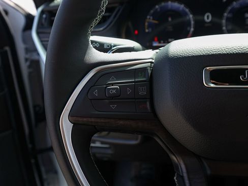 New 2026 Jeep Grand Cherokee Altitude image 26