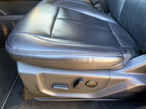 Used 2024 Ford Expedition XLT image 25