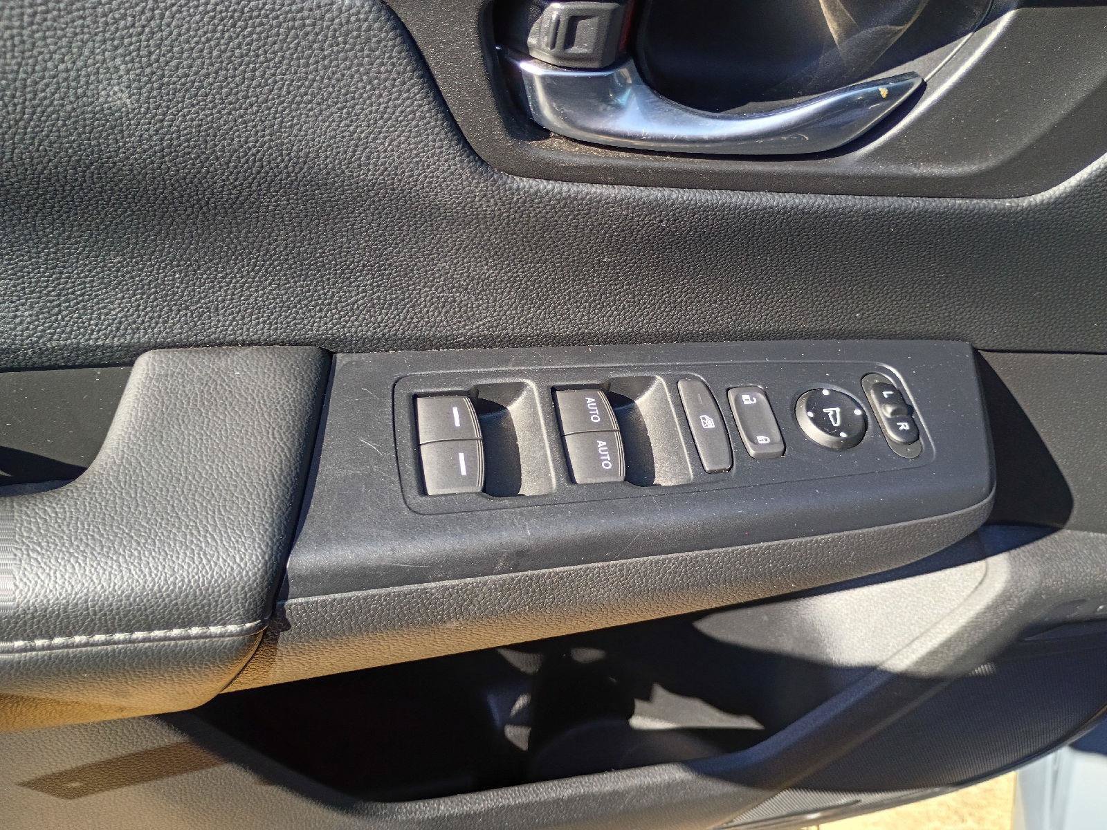 Used 2024 Honda CR-V EX image 12