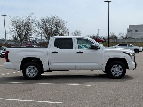 Used 2023 Toyota Tundra SR AWD/4WD image 9