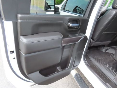 Used 2021 Chevrolet Silverado 2500 LTZ AWD/4WD image 31