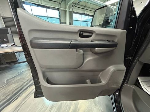 Used 2016 Nissan NV 2500 SL w/ Technology Package image 40
