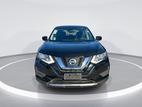 Used 2019 Nissan Rogue S image 3
