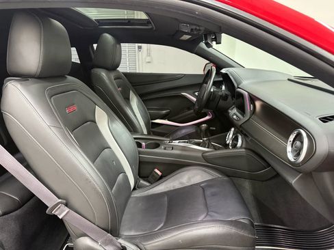 Used 2017 Chevrolet Camaro SS image 20
