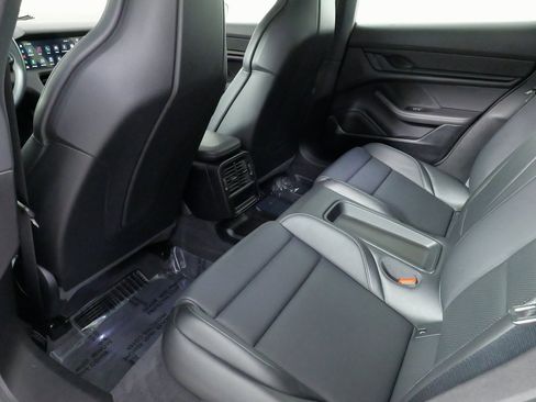 Used 2023 Porsche Taycan 4 Cross Turismo image 36