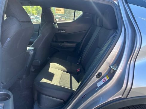Used 2018 Toyota C-HR XLE FWD image 15