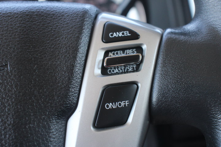 Used 2017 Nissan Titan SV RWD image 25