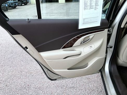 Used 2014 Buick LaCrosse FWD image 21