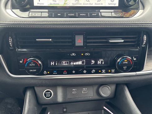 Used 2023 Nissan Rogue Platinum w/ Platinum Premium Package image 32