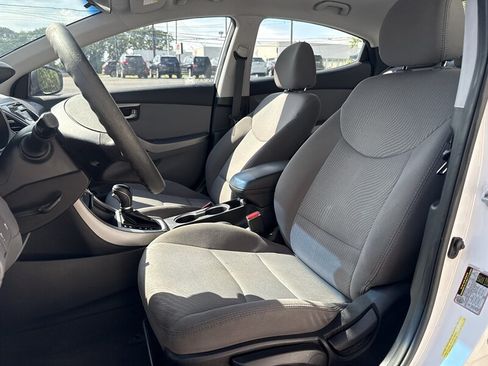 Used 2016 Hyundai Elantra SE FWD image 8