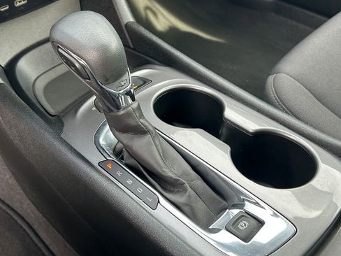 Used 2024 Chevrolet Malibu LS image 16