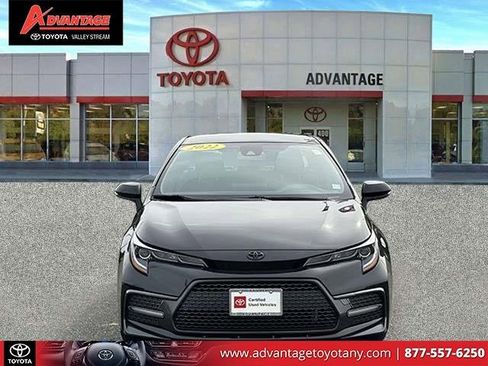 Used 2022 Toyota Corolla SE image 2