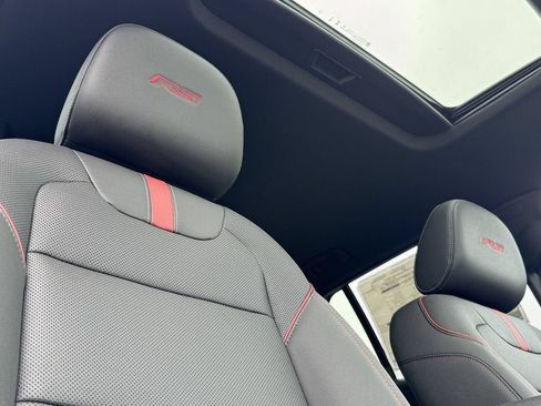 New 2026 Chevrolet Trax RS w/ Sunroof Package FWD image 17
