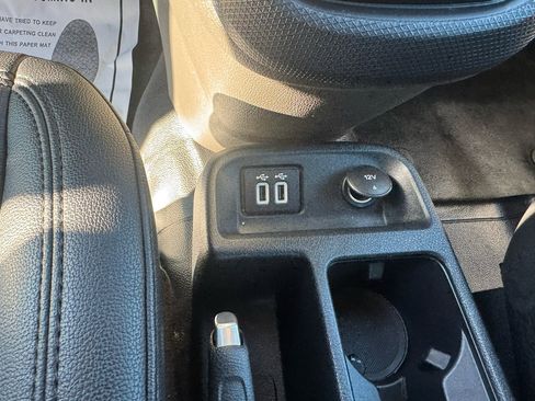 Used 2022 Ford Transit Connect XL image 16