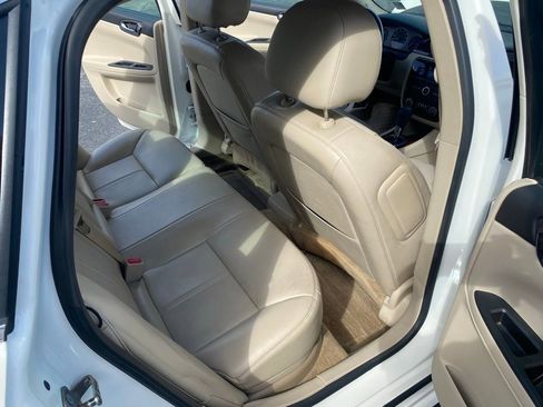 Used 2009 Chevrolet Impala LT image 12