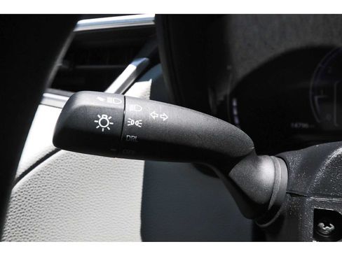 Used 2026 Toyota Corolla Cross L FWD image 17