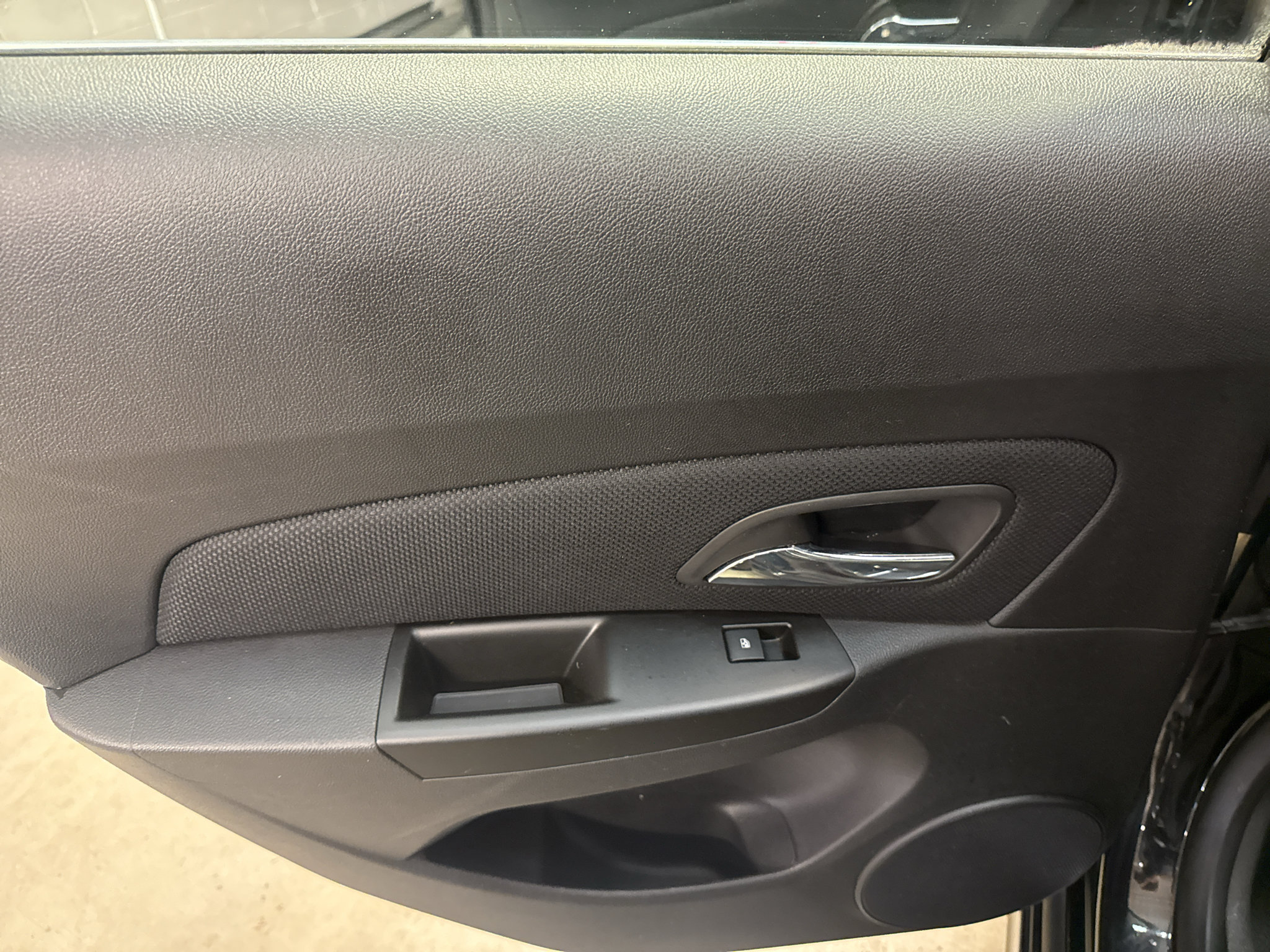 Used 2014 Chevrolet Cruze LT w/ RS Package FWD image 21