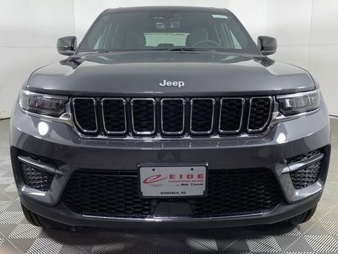 New 2025 Jeep Grand Cherokee Laredo w/ Luxury Tech Group I image 6