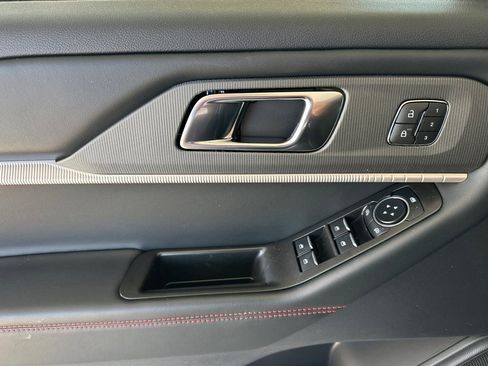 New 2026 Ford Explorer ST-Line w/ ST-Line Street Pack image 11