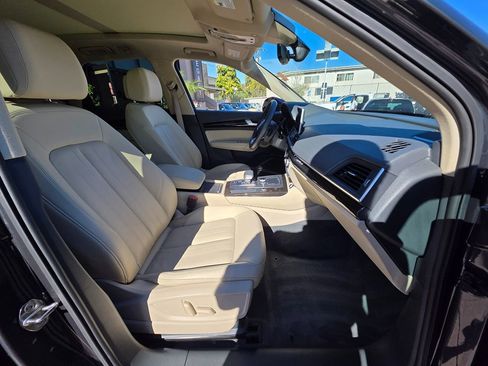 Used 2019 Audi Q5 2.0T Premium Plus w/ Premium Plus Package image 16