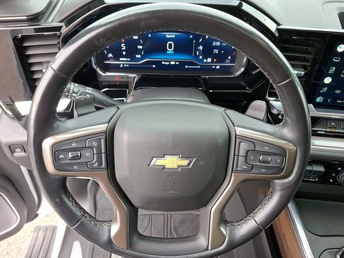 Used 2022 Chevrolet Silverado 1500 High Country w/ High Country Premium Package AWD/4WD image 16