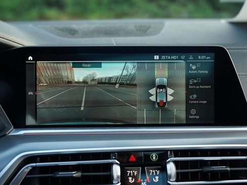 Used 2021 BMW X6 xDrive40i w/ M Sport Package image 31