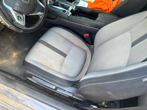 Used 2017 Honda Civic EX-T image 9