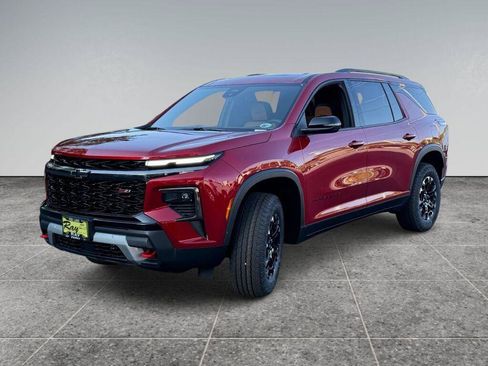 New 2027 Chevrolet Traverse Z71 w/ LPO, Floor Liner Package AWD/4WD image 4