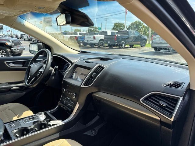 Used 2020 Ford Edge SEL w/ Cold Weather Package AWD/4WD image 28